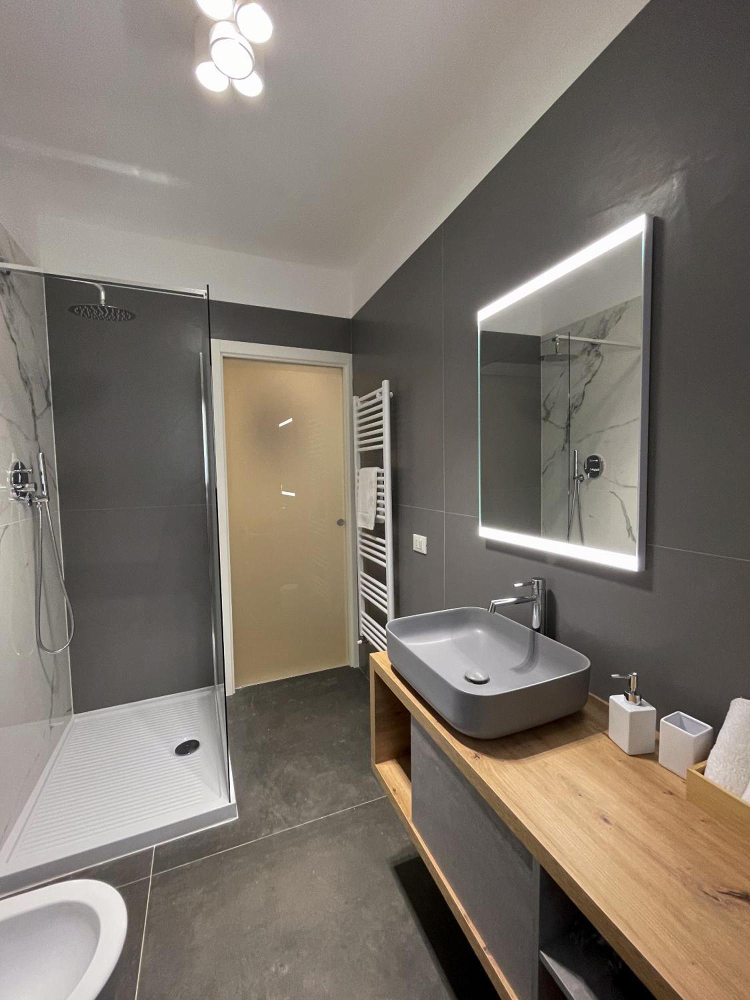 7Suites Empoli Esterno foto